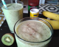 Smoothie à la banane et au kiwi