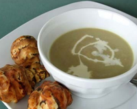 Soupe veloutée et raffinée aux topinambours