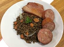 Lentilles façon petit salé à la saucisse de Morteau