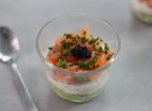 Verrine avocat-saumon-boursin