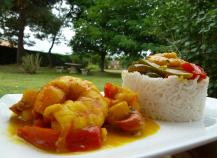 Gambas et noix de Saint-Jacques au lait de coco