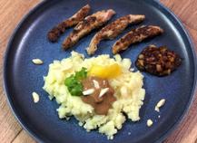 Piccata de veau aux amandes, purée de pommes de terre et crème d'amande