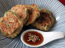 Nira tsukune: bouchées de poulet à la japonaise