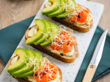 Bruschetta Saint-Marcellin, saumon et avocat