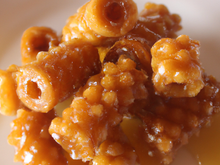 Roulés frits au miel