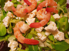 Salade de chèvre frais aux crevettes