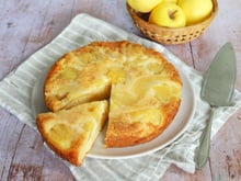 Ce délicieux gâteau aux pommes ultra économique se prépare en seulement 15 minutes chrono
