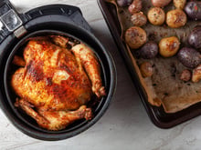 Poulet rôti du dimanche : voici comment obtenir une peau ultra-croustillante au Airfryer !