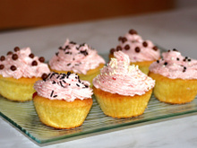 Cupcakes à la framboise et à la noix de coco