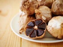 Ail noir :  c'est quoi et on en fait quoi ?