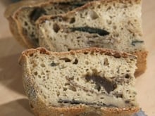 Pain de pommes de terre aux cèpes et à l'ail