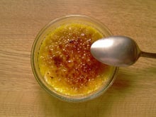 Crème brûlée aux pommes facile
