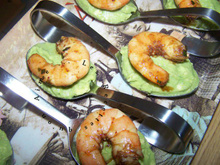 Mise en bouche avocat, crevettes