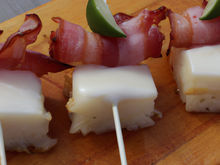 Brochettes de lard apéritif