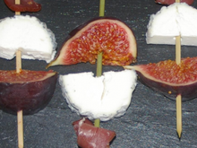 Brochettes de chèvre, figue et magret