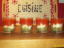 Verrines tomate-chèvre-haricot