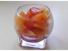 Perles de melon au coulis de fraises