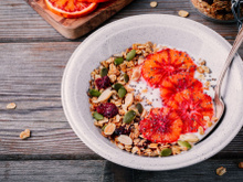 Granola maison au yaourt et oranges sanguines