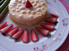 Pastilla asperges et écrevisses, écume de fraise