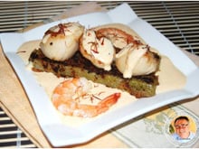 Noix de St Jacques, Croustillant de poireaux et sa mousse de Crevettes