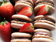 Macarons ganache chocolat blanc et fraises gariguettes