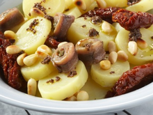 Salade de fine Ratte du Touquet aux tomates confites et tapenade