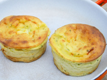 Recette rapide pour l’été : des mini-flans de courgettes à faire dans un moule à muffins !