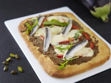 Pizza aubergine mozzarella et poivron