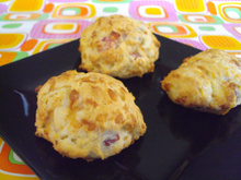 Scones au gruyère et lardons