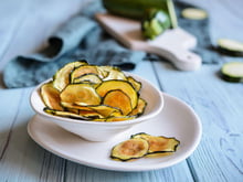 Testez ces chips de courgettes à faire facilement sans friteuse et idéales pour l’apéritif