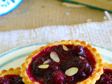 Tartelettes amandines et confiture de mûres