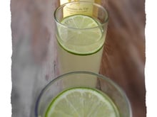 Cocktail sans alcool raisin blanc et citron vert