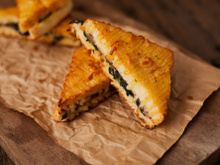 Cyril Lignac propose une version de croque-monsieur spécial fêtes de fin d’année : voici sa recette !