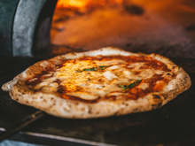 La vraie pizza napolitaine : ce qu'elle a de plus que les autres