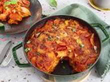 Connaissez-vous la pasta alla tiella ? Voici comment faire ce savoureux gratin de pâtes et pommes de terre !