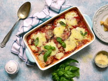 Cette recette d’aubergines à la parmigiana signée Cyril Lignac va vous donner envie de cuisiner italien