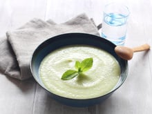 Oubliez les salades : cette recette de velouté de courgette glacé est parfaite pour la canicule