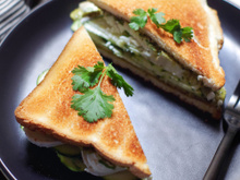 Club sandwich chèvre et courgettes