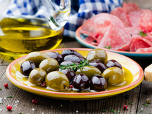 Cette diététicienne explique comment faire la différence entre les vraies et les fausses olives noires