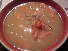 Soupe aux oignons et pois cassés