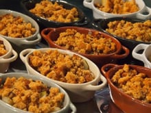 Cassolettes de Fourme crémée en crumble de pain d'épices