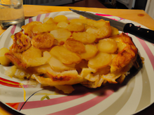 Chaud et froid de pommes de terre nouvelles et tourteaux.