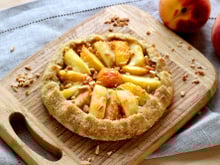 Pêches : 10 desserts pas chers à faire cet été