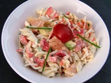 Salade de torsades au surimi