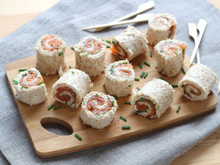Apéritif de Noël : nos petits roulés au saumon façon makis vont régaler tout le monde !