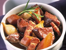 Daube provençale aux carottes et aux oignons nouveaux