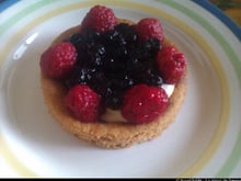 Tartelettes framboises et myrtilles sur sablé breton