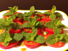 Tomates aux fraises et à la menthe