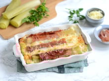 Ces poireaux gratinés au jambon cru et au Comté font toujours l’unanimité à table