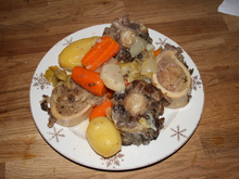 Pot au feu de queues de bœuf et ses tartines de moëlle